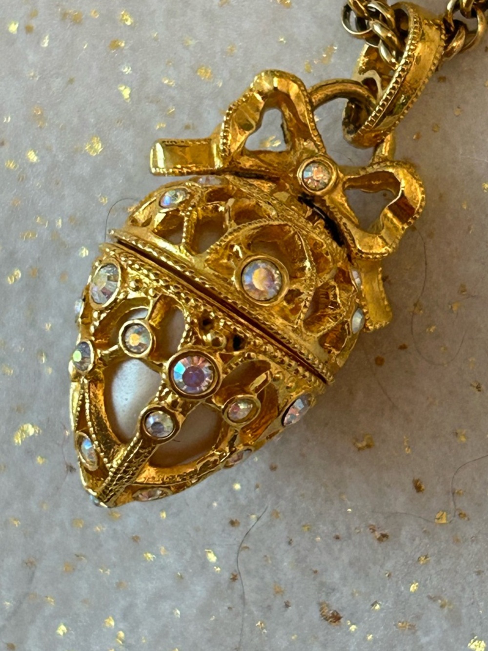 Vintage Joan Rivers Secret Of The Scroll Faberge Egg Locket Gold Tone Necklace